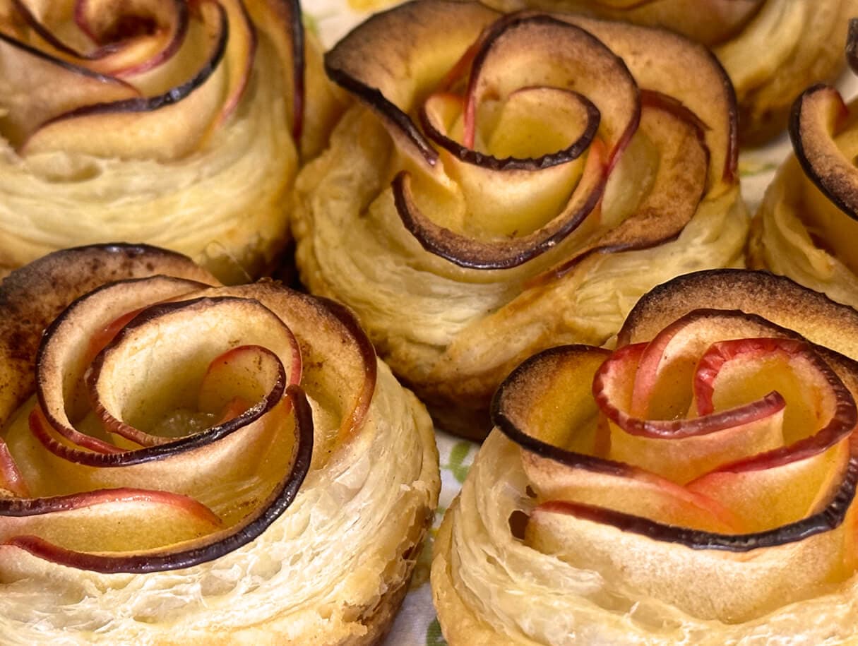 Puff Pastry Apple Roses Perfume Bottle
