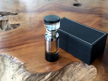 Lao 4k Perfume Bottle