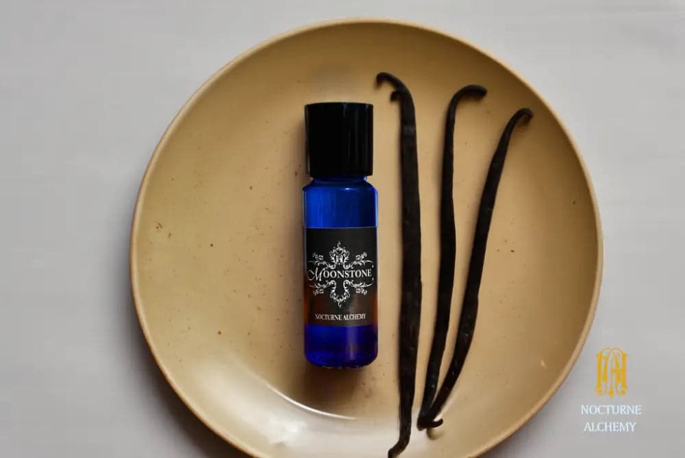 Pyramid Santalum Perfume Bottle