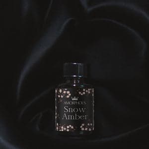 Snow Amber by Amorphous Perfume