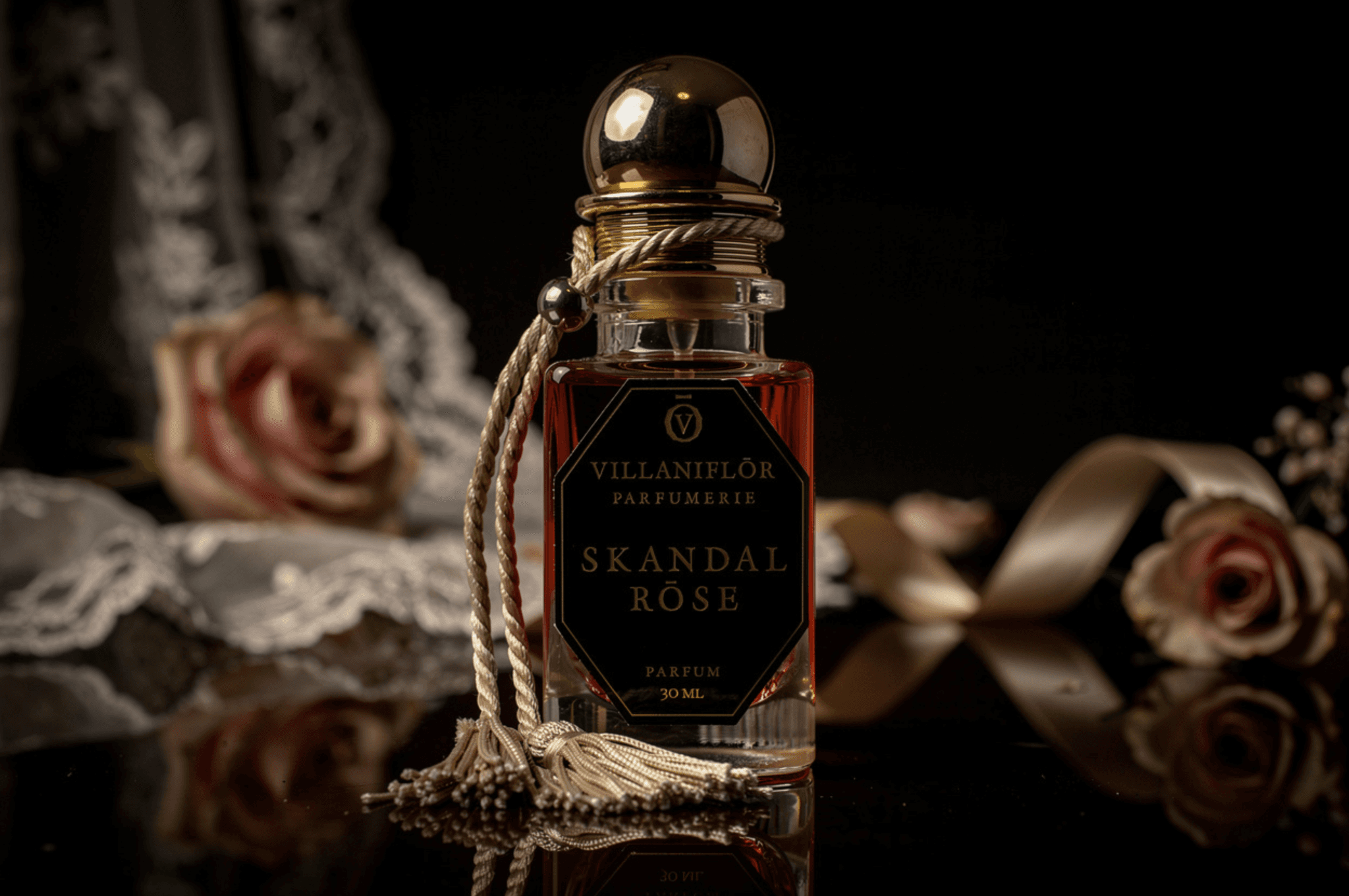 Skandal Rse Perfume Bottle