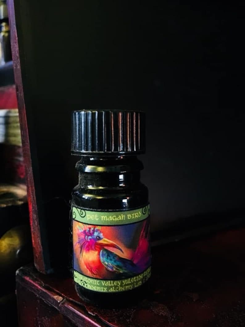 Pet Magah Bird Perfume Bottle