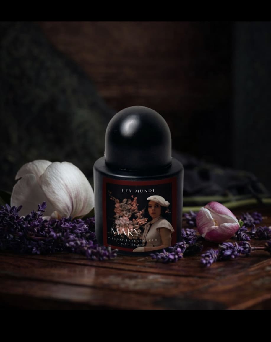Mary Parfum by Hex Mundi